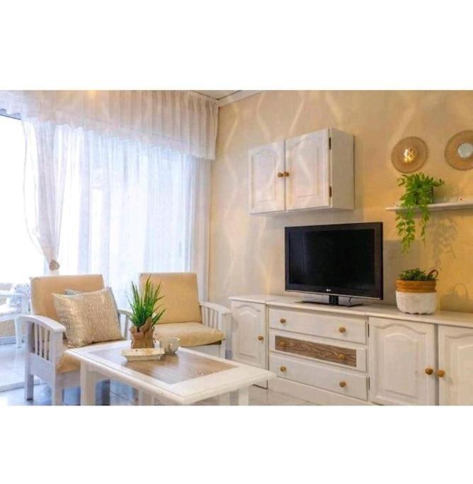 דירות טורבייחה Pink Catia Coqueto Piso Playa Del Cura מראה חיצוני תמונה